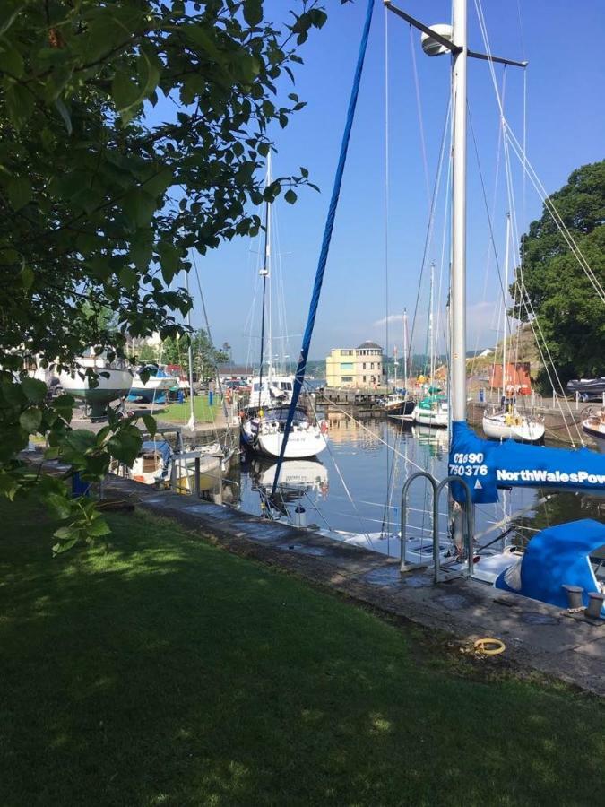 Stunning House In Felinheli Marina Y Felinheli